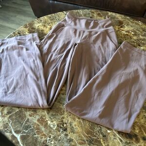 Lululemon High-Waist Wide-Leg Women's Pants in Mauve